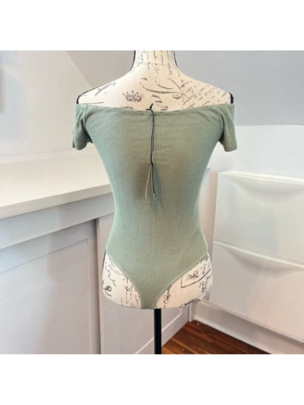 Monrow Green Ribbed Bodysuit - Picture 2 of 7
